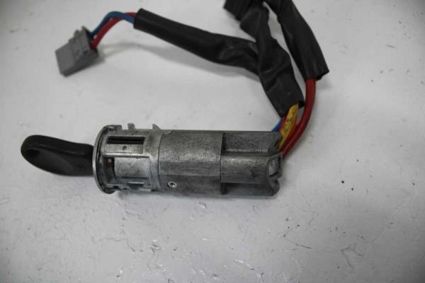 CONTACTEUR PEUGEOT / CITROEN - Vue 3